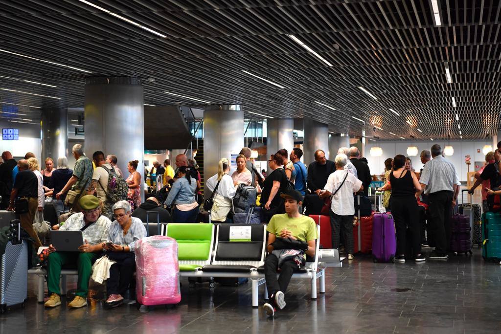 Fotos Retrasos Y Cancelaciones En El Aeropuerto De Gran Canaria Por El