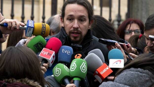 Iglesias defiende ante Sánchez la conveniencia de un referéndum en Cataluña