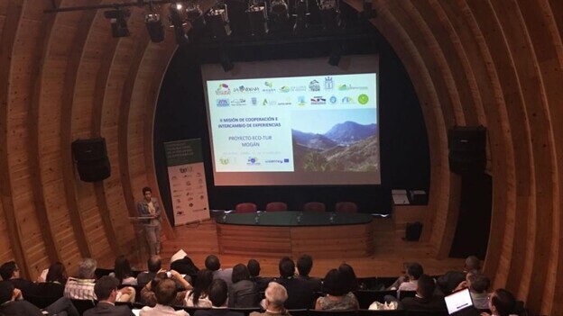 Mogán expone su proyecto Eco-Tur en un seminario en Azores