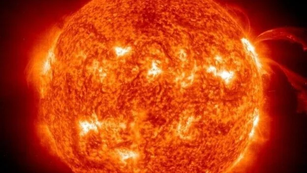 El núcleo solar gira cuatro veces más rápido que la superficie