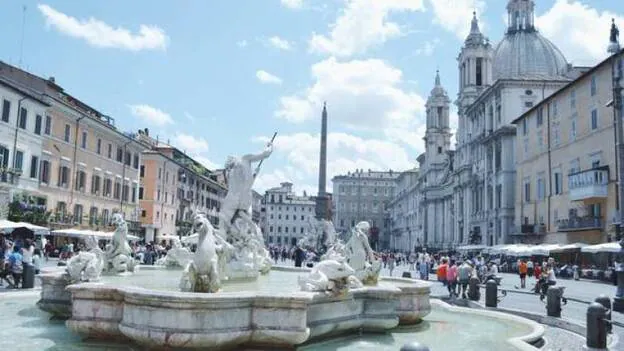 450 euros por bañarse uno de sus hijos en una fuente de Piazza Navona