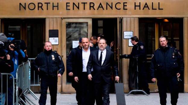 Harvey Weinstein se rodea de abogados famosos e insiste en su inocencia