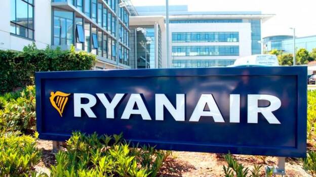 Ryanair despedirá 512 empleados