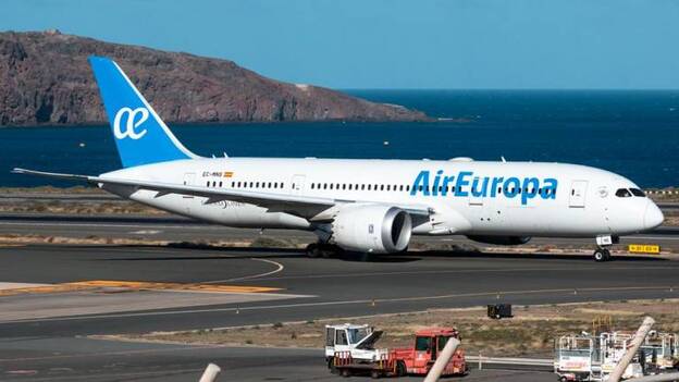 Air Europa plantea un ERTE a todos sus trabajadores por el coronavirus, según Sitcpla y Sepla
