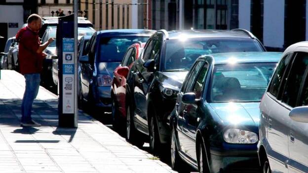 Este lunes se reactiva el aparcamiento regulado en zonas azul y verde