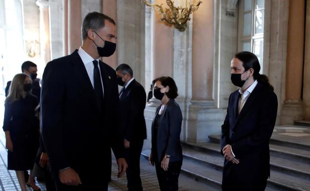 El Rey y Pablo Iglesias, en el homenaje a las víctimas de la covid-19.