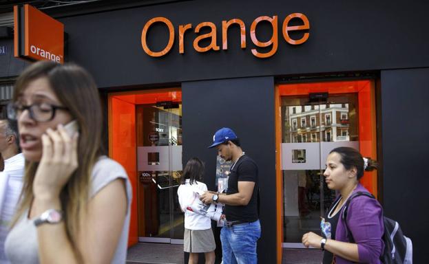 Una tienda de Orange en Madrid./Reuters