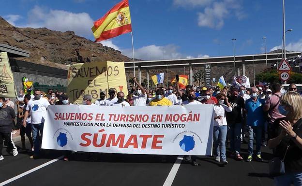 Una tercera manifestación pide en Mogán recuperar las zonas turísticas