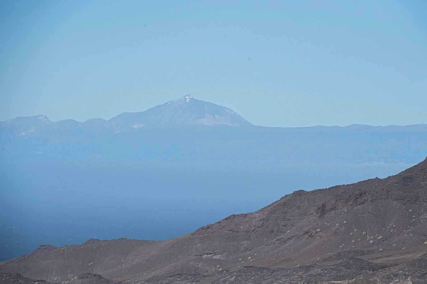 Imagen del la isla de Tenerife, con el Teide captado desde la Aldea en Gran Canaria. /Juan Carlos Alonso