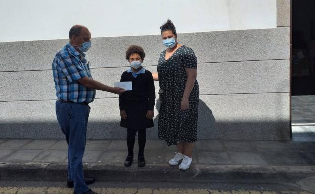 Una niña dona 65 euros para el Banco de Alimentos de Lanzarote