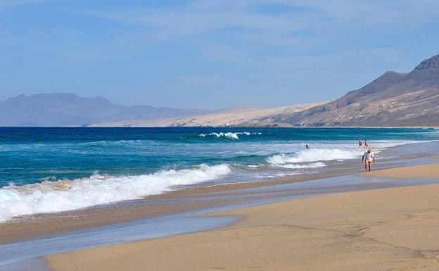 Fuerteventura es uno de los destinos preferidos de los canarios en Semana Santa. Este año no podrá ser. 