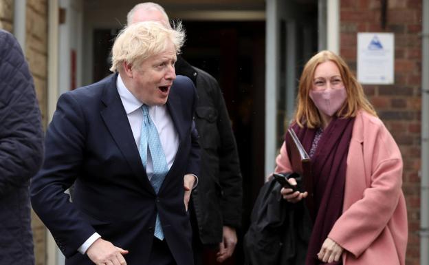 Boris Johnson, primer ministro británico, este viernes tras las votaciones.