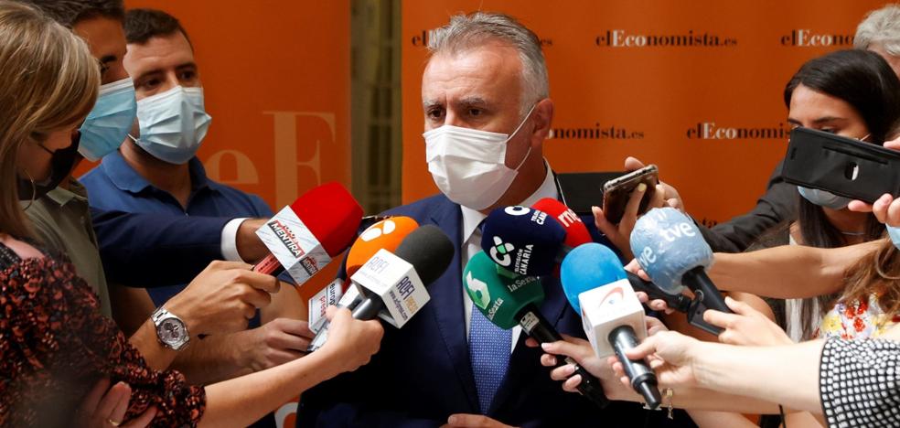 El Gobierno prioriza negociar el REF por la incertidumbre de la vía jurídica - Vimarsana News