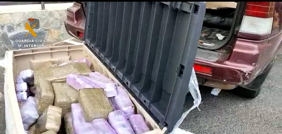 Arrestado en La Palma con 206 kilos de hachís y 4 de heroína en su coche - Vimarsana News