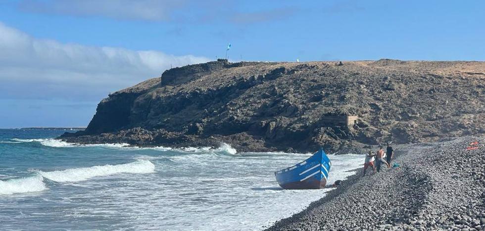 Llegan a Lanzarote por sus medios 79 inmigrantes en tres pateras este sábado - Vimarsana News