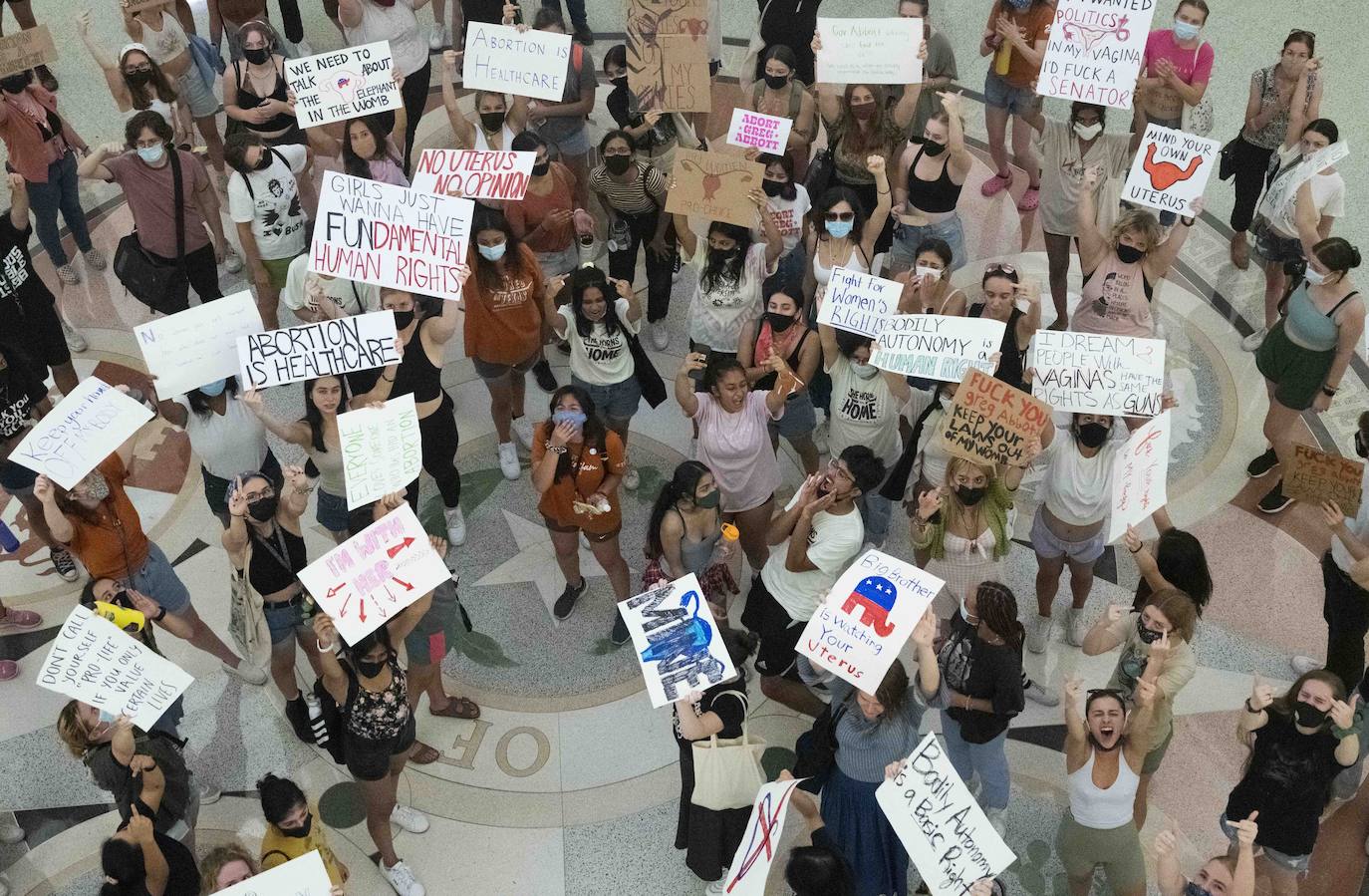 Un grupo de estudiantes de la Universidad de Texas protesta contra las restricciones al aborto aprobadas en su Estado. /EP