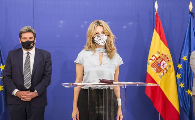 La ministra de Trabajo, Yolanda Díaz, y el ministro de Seguridad Social, José Luis Escrivá. /europa press