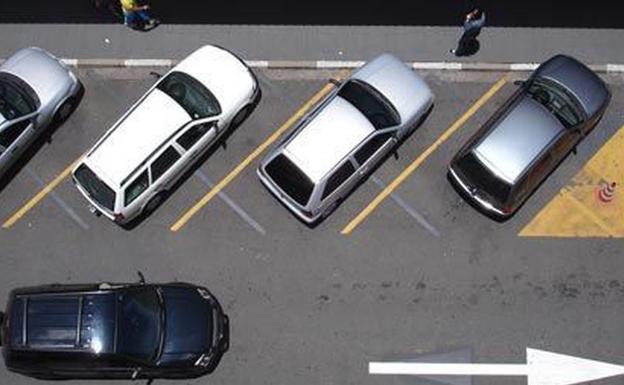 Hasta 200 euros de multa por aparcar o estacionar en las siguientes zonas