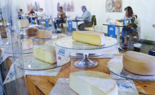 Imagen de archivo de quesos en una cata insular. /Arcadio Suárez