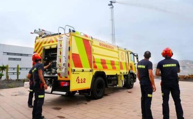Una mujer sufre graves quemaduras al incendiarse su casa en Fuerteventura