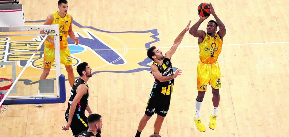 Ennis, Shurna and Albicy, the candidates to win the tenth edition of the CANARIAS7-Pepe Moriana Award