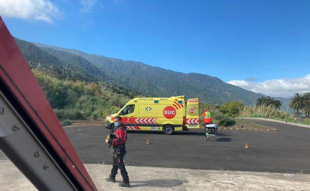 Rescatan en helicóptero a una senderista herida en La Palma