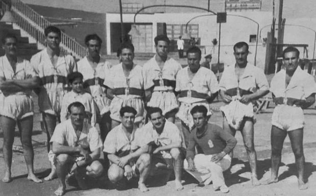 Adargoma de 1947 que se hizo con la Copa recién creada. /c7