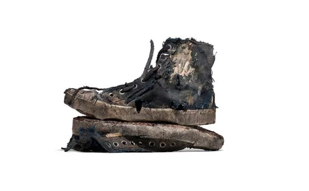 Imagen de la campaña de la nueva colección de zapatillas de Balenciaga. 