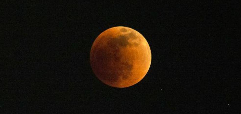 This has been the lunar eclipse this Monday and six answers to understand it