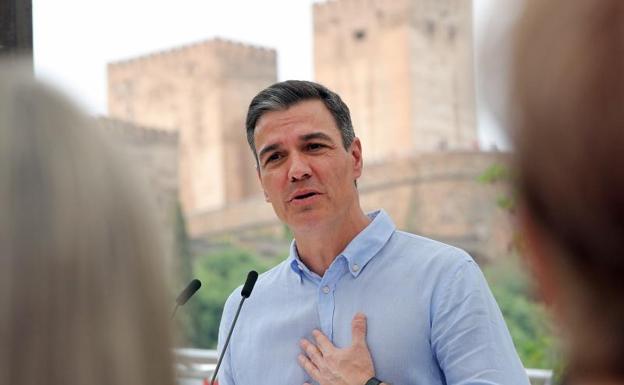 El presidente del Gobierno, Pedro Sánchez, interviene en un acto electoral del partido celebrado este domingo en Granada.