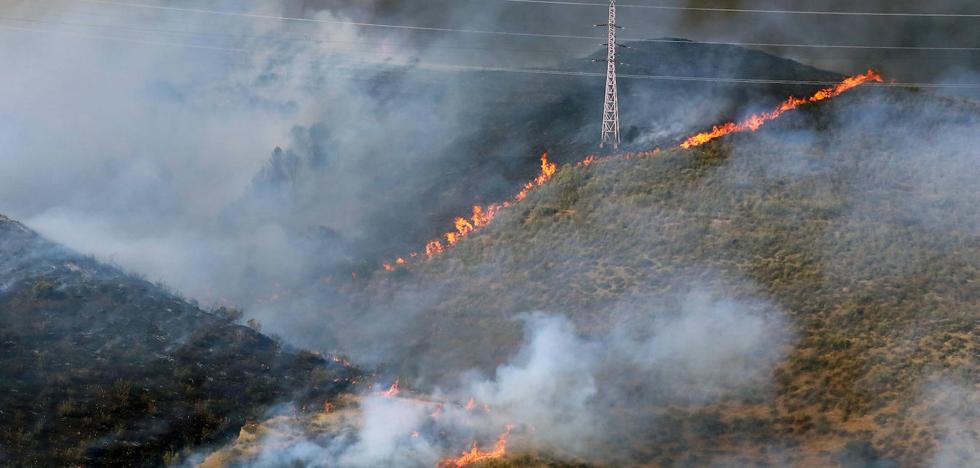 Two hikers arrested as alleged perpetrators of the fire on a mountain in Granada