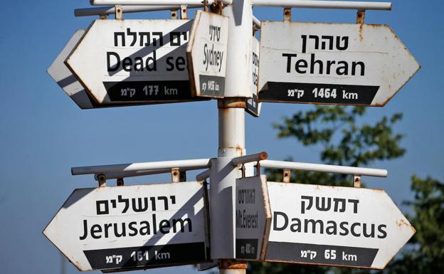 Cartel de información en un puesto militar de los Altos del Golán.