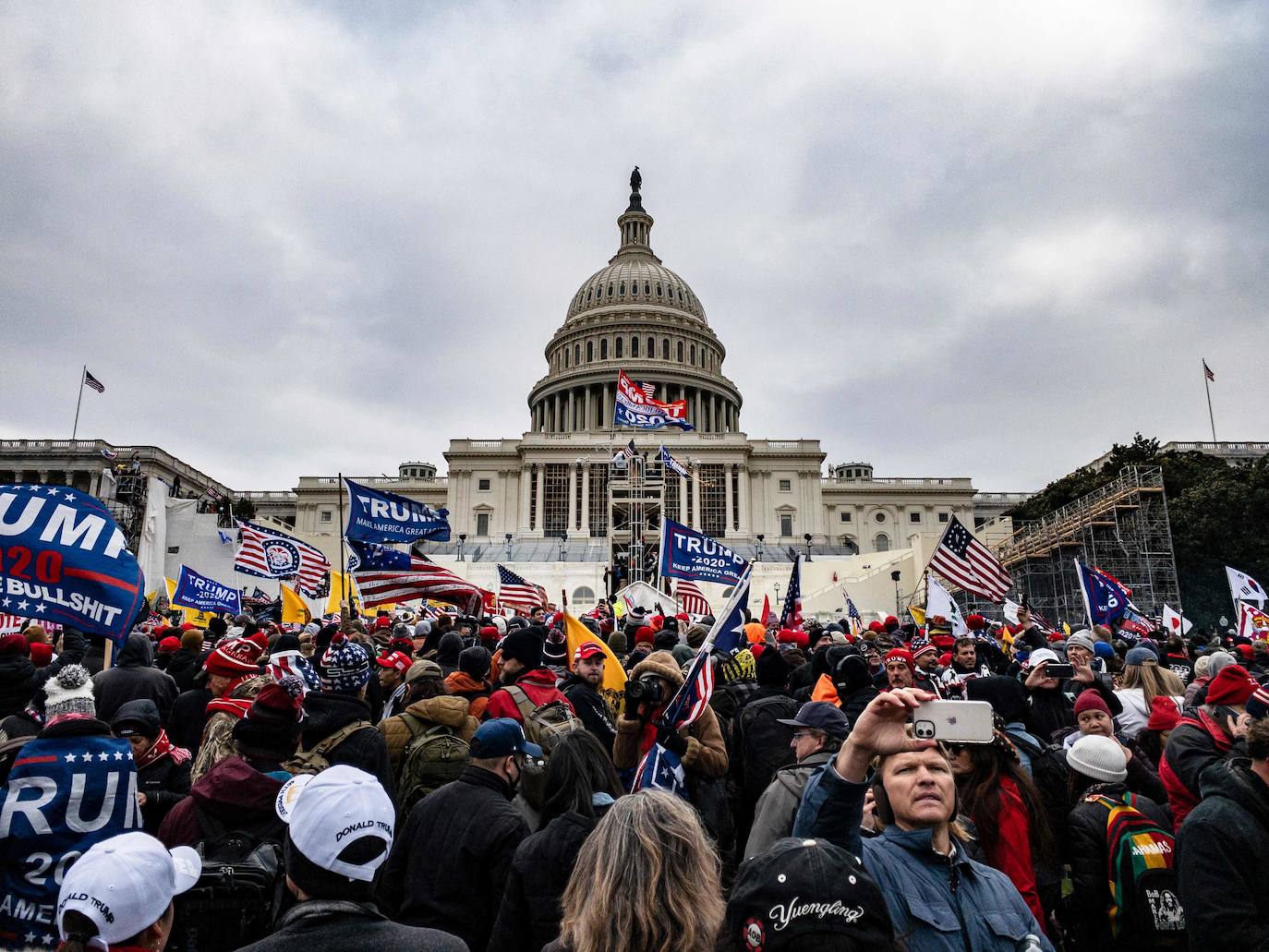 Simpatizantes de Trump asaltaron el Capitolio el 6 de enero de 2021/SAMUEL CORUM/AFP
