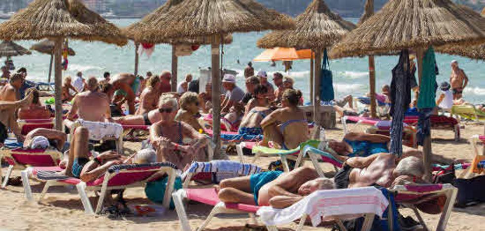 The tourism sector will make a full summer profitable with travelers willing to pay more