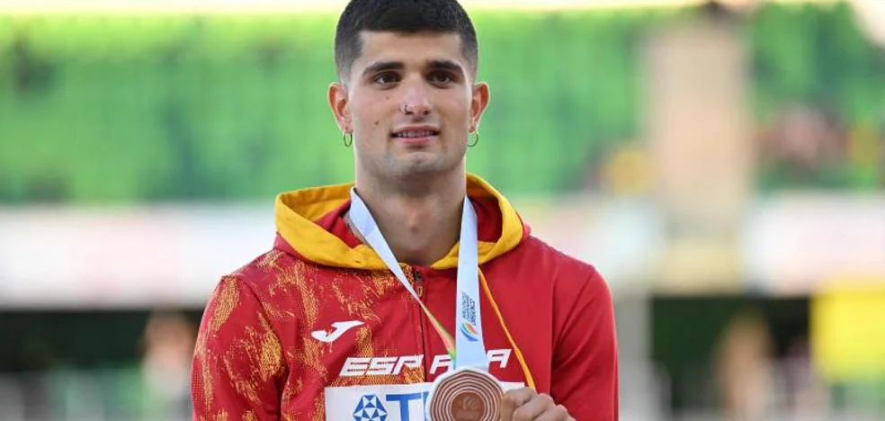 Asier Martínez, bronze medal in 110 hurdles