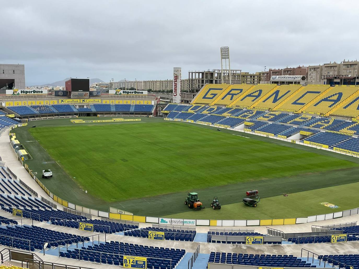This is what the Gran Canaria grass looks like this Monday, August 1, a photo taken from the Grada Curva. 