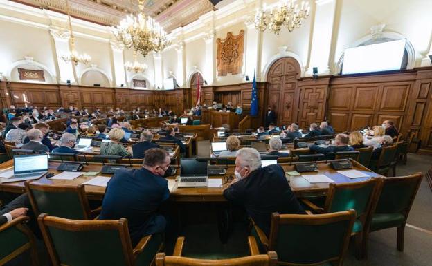Vista del pleno del Parlamento letón, este jueves