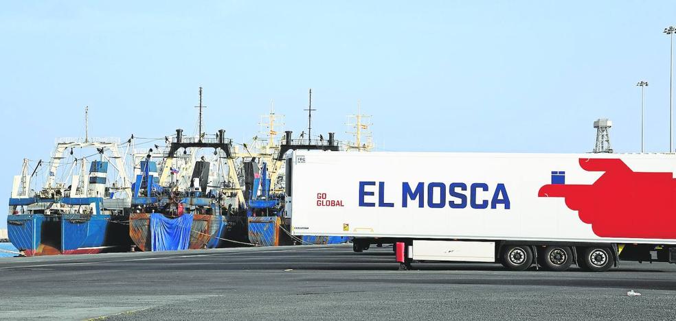 An extraordinary sale of ships leads the Canary Islands to have a trade surplus