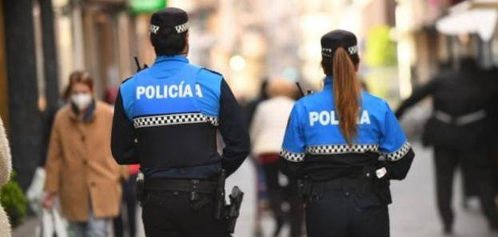 An 84-year-old man arrested for psychological abuse in Valladolid