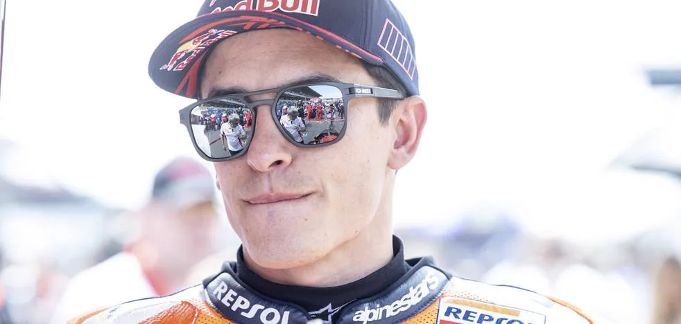 Márquez smiles again on top of a motorcycle