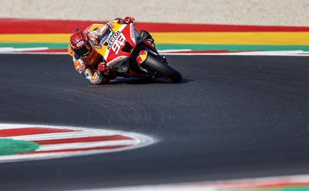 Marc Márquez, driving during the tests in Misano. 