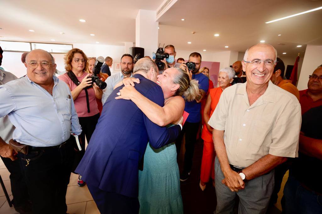 Augusto Hidalgo registra su candidatura a las primarias del PSOE en el Cabildo