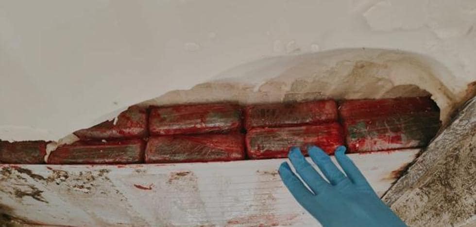 Two police officers and a civil guard, imprisoned for a stash of 13 million in cocaine