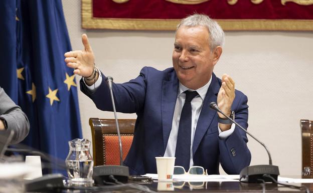 Canarias ya tiene en marcha el 60% de las obras del plan de carreteras